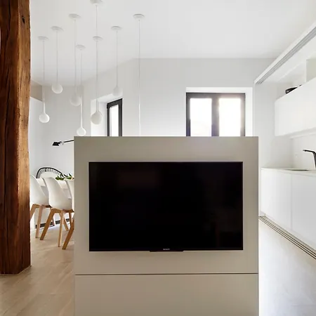 Luna By Feelfree 산세바스티안